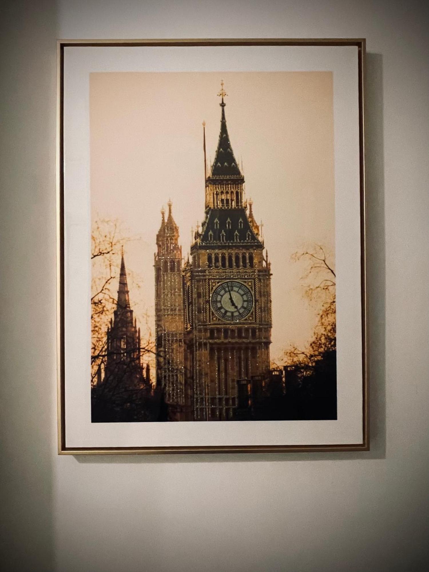 R3 Superking Sized Bed & 75" Tv On The Wall In Clapham Apartment Лондон Екстериор снимка